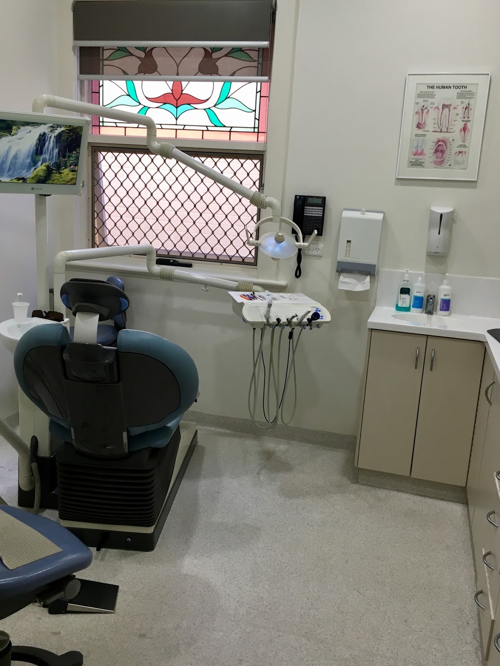 Grange Dental Clinic | dentist | 555 Grange Rd, Grange SA 5022, Australia | 0882350511 OR +61 8 8235 0511