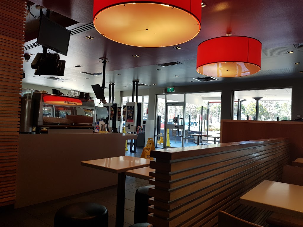 McDonalds Prestons | cafe | Ash Rd, Prestons NSW 2170, Australia | 0287838100 OR +61 2 8783 8100
