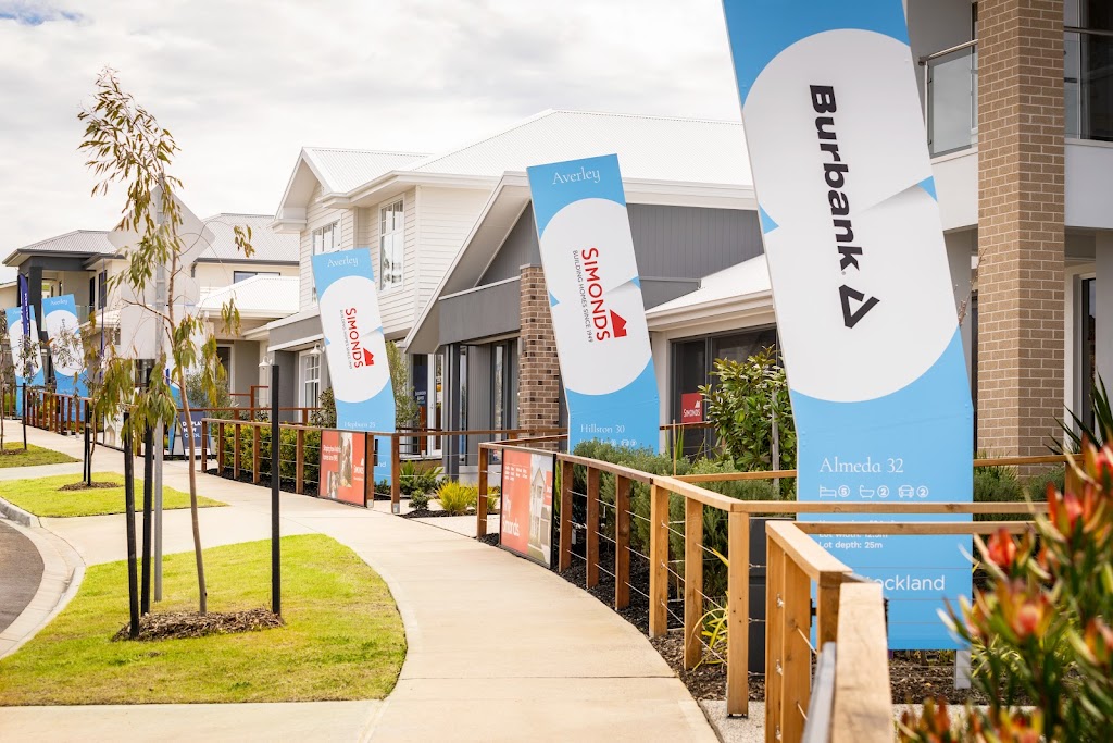 Stockland Averley Sales & Information Centre | 55 Apsley Pkwy, Nar Nar Goon North VIC 3812, Australia | Phone: 13 52 63