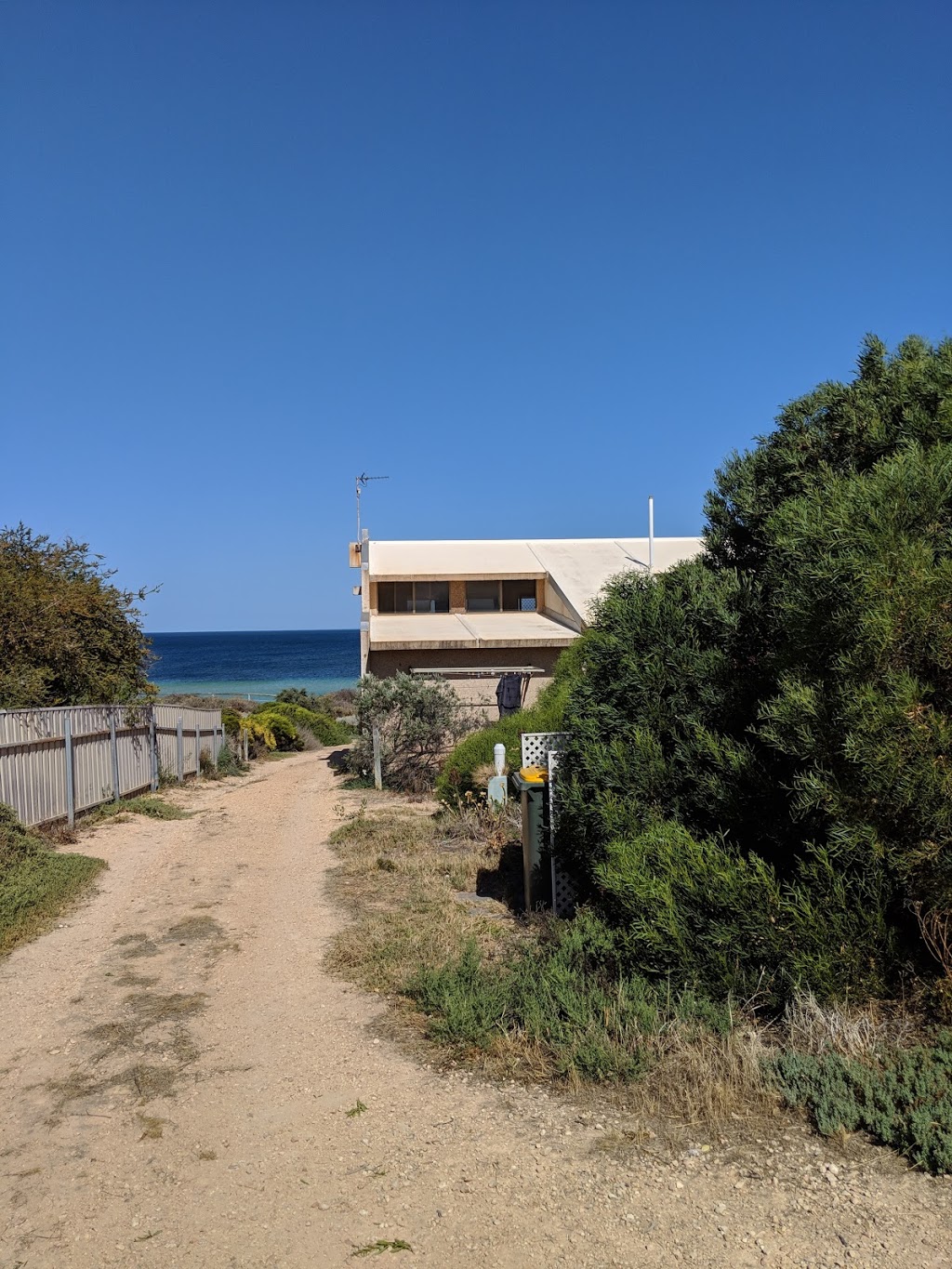 Moonta Bay Seafront Apartments | lodging | 12 Tipara Ct, Moonta Bay SA 5558, Australia