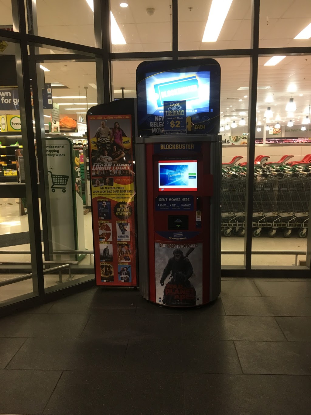 Blockbuster kiosk | Holmview Central Shopping Centre, 302-318 Logan River Rd, Holmview QLD 4207, Australia | Phone: 1300 308 747