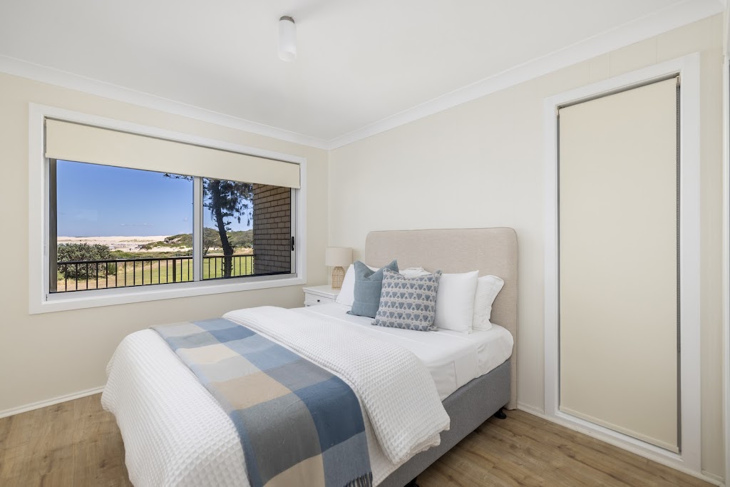 Absolute Birubi Beachfront | 55 Ocean Ave, Anna Bay NSW 2316, Australia | Phone: (02) 4044 5021