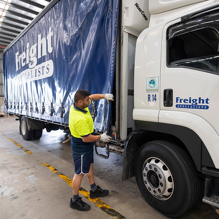 Freight Specialists | 21 Kingsford Smith St, Tamworth NSW 2340, Australia | Phone: (02) 8785 5268