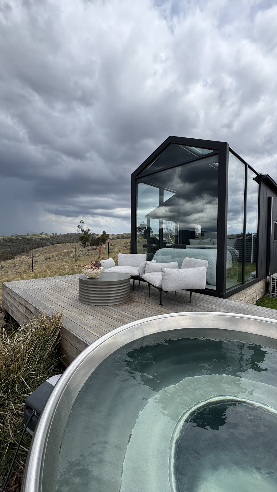 Oakhill Estate Glasshouse Cabins | 374 Clear Creek Rd, Clear Creek NSW 2795, Australia | Phone: 0421 856 030