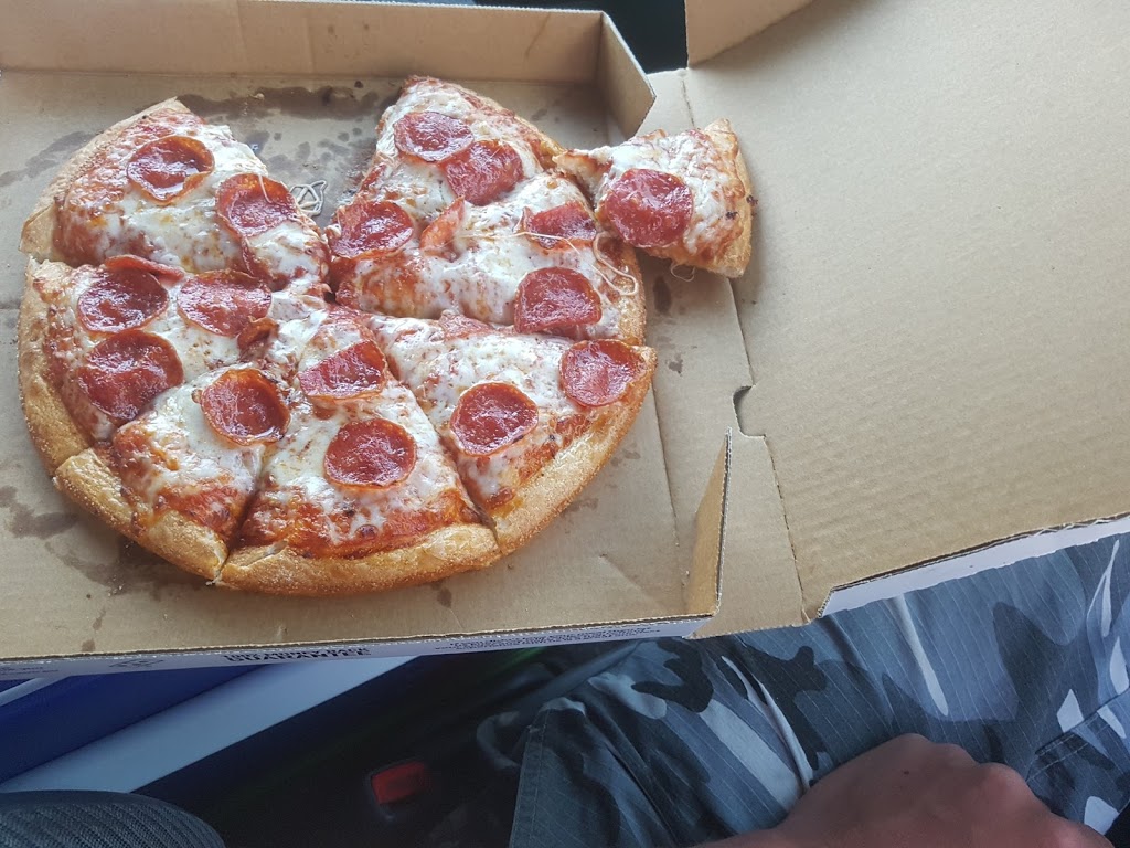 Dominos Pizza Shepparton | meal takeaway | 3/50 MacIntosh St, Shepparton VIC 3630, Australia | 0358257120 OR +61 3 5825 7120