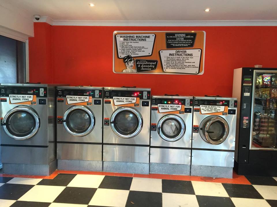 Sapphire Laundromat & Laundry Service | 7/39 Main St, Samford QLD 4520, Australia | Phone: 0409 997 955