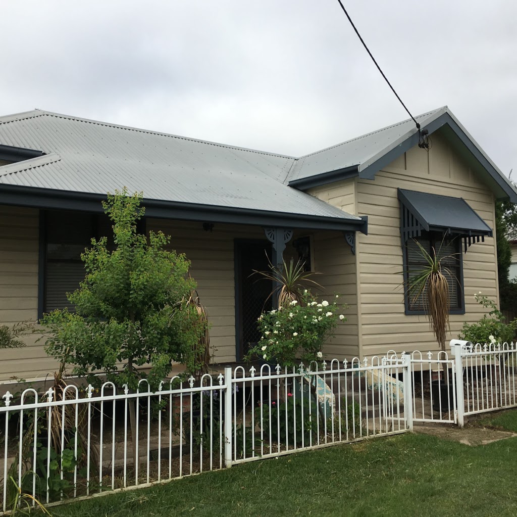 Caledonia Cottage | 27 Jeffries St, Cessnock NSW 2325, Australia | Phone: 0458 070 151