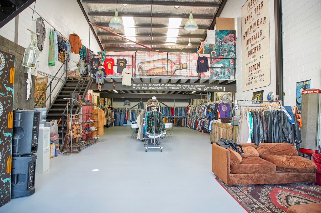 Mr Vintage | clothing store | 3/6 Centennial Cct, Byron Bay NSW 2481, Australia | 0266808640 OR +61 2 6680 8640