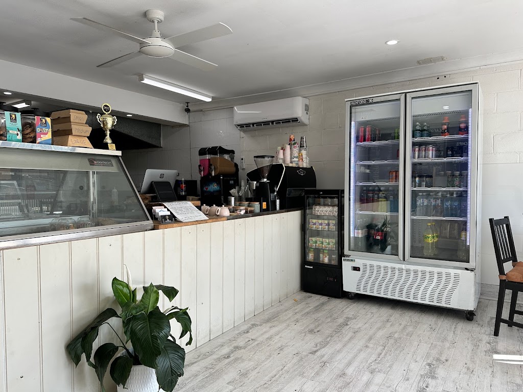 Coastal and Co. Takeaway | meal takeaway | 74 Vales Rd, Mannering Park NSW 2259, Australia | 0243591419 OR +61 2 4359 1419
