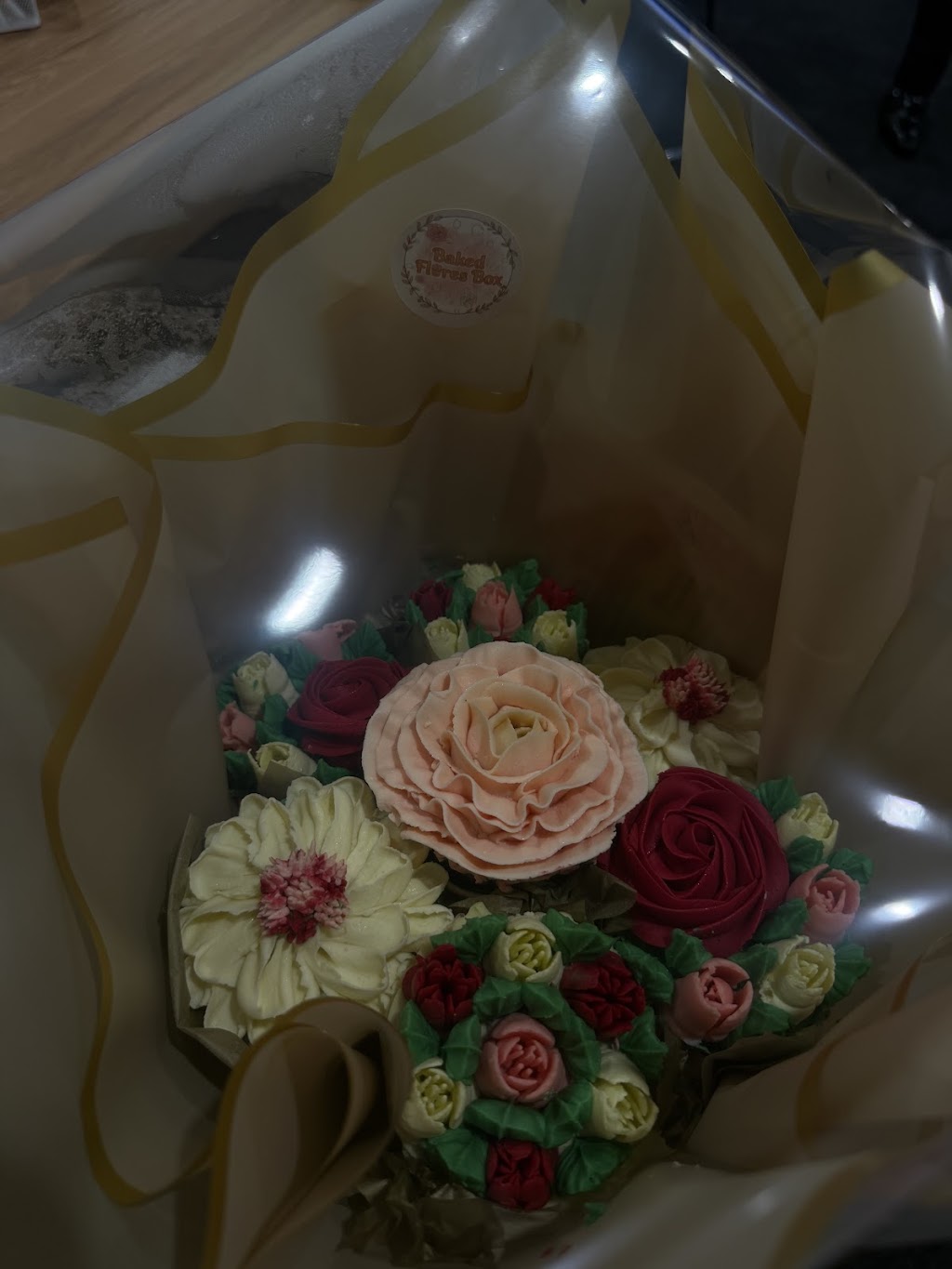 Baked Flores Box - Floral Cupcake bouquet Penrith | 12 Vista St, Penrith NSW 2750, Australia | Phone: 0494 617 353
