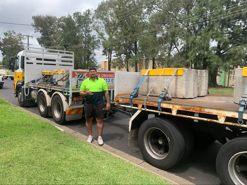 Truck Driving Licence | 11b/4 Louise Ave, Ingleburn NSW 2565, Australia | Phone: 0426 880 587