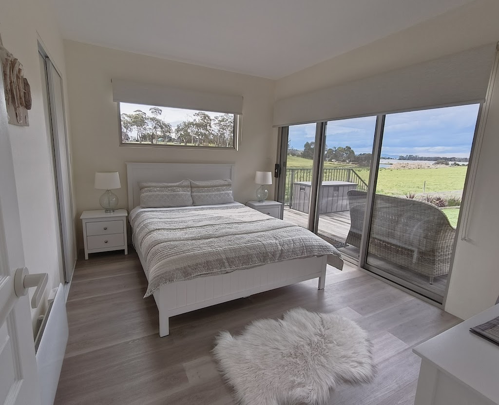 Clifton Beach Villa | 189 Clifton Beach Rd, Clifton Beach TAS 7020, Australia | Phone: 0477 938 232