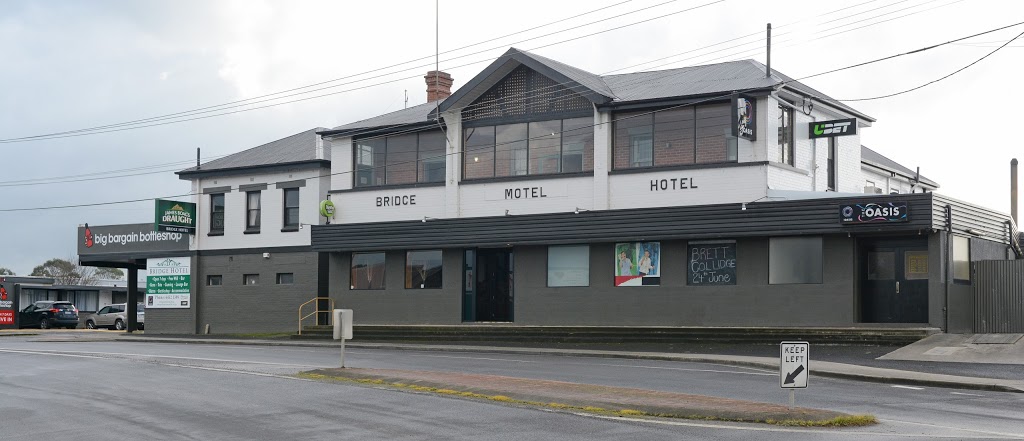 The Bridge Hotel | 2 Montagu Rd, Smithton TAS 7330, Australia | Phone: (03) 6452 1389