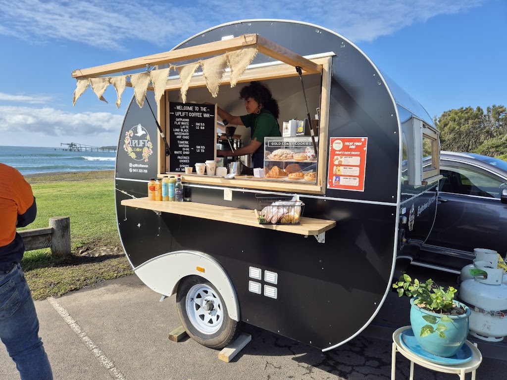 UPLIFT coffee van | Reserve The top car park, Reddall Parade, Warilla NSW 2528, Australia | Phone: 0411 323 755