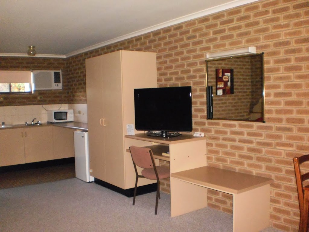 Arcadia Motor Inn | lodging | 127 Federation Ave, Corowa NSW 2646, Australia | 0260332088 OR +61 2 6033 2088