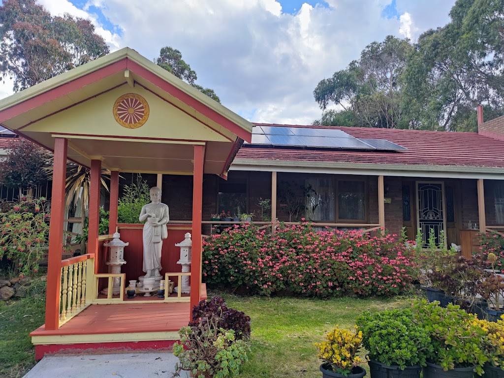 Watmai Buddhavongs | 125 McGeorge Rd, Gisborne VIC 3437, Australia | Phone: (03) 5420 7891