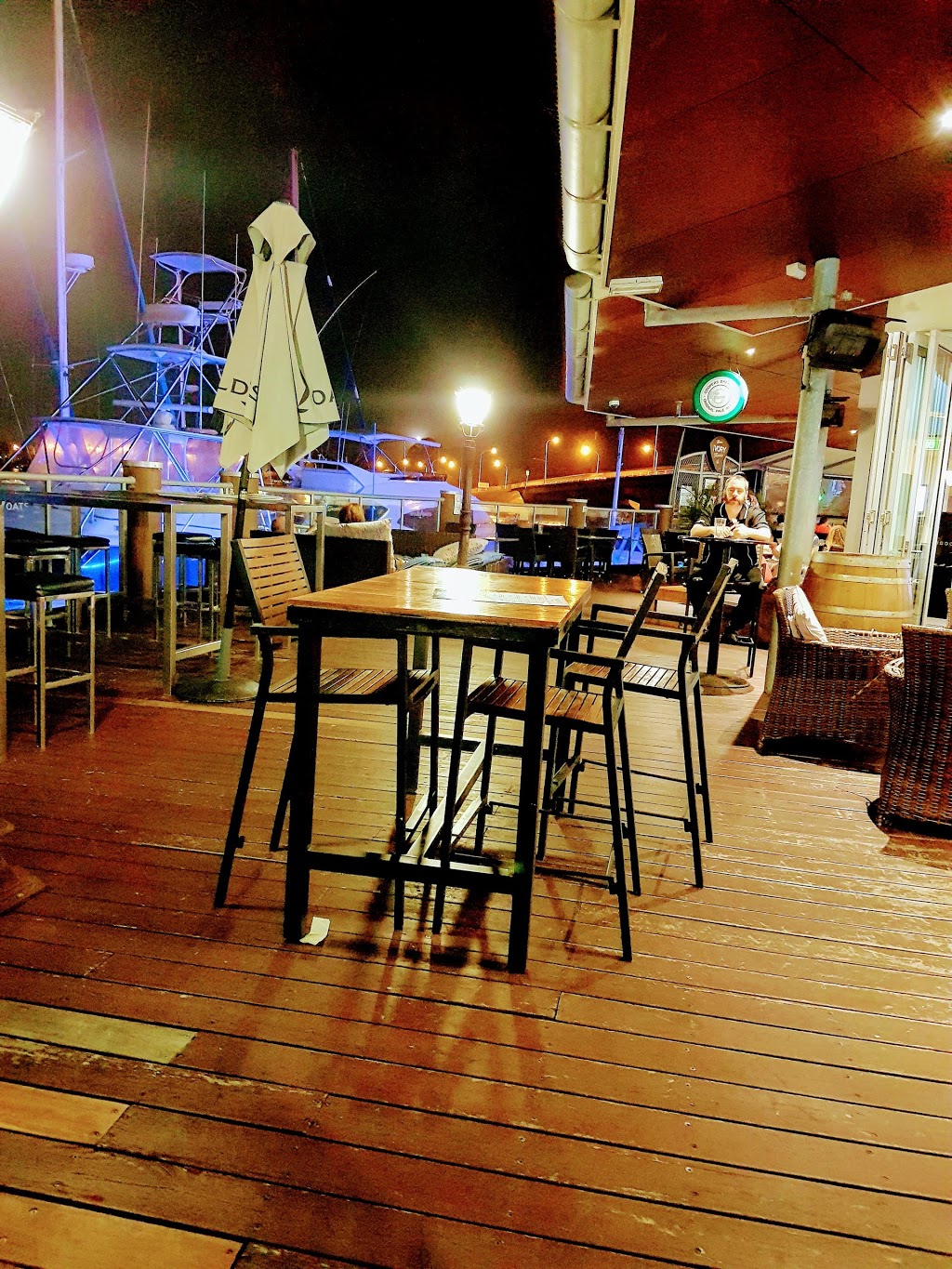 Ivory Waterside Tavern and Marina | 156 Wharf St, Tweed Heads NSW 2485, Australia | Phone: (07) 5506 9988