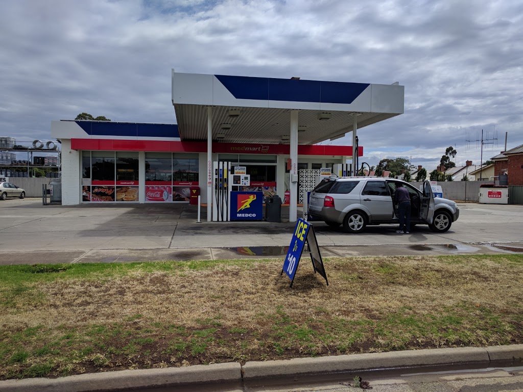 Medco Fuel | gas station | 19-21 Wellington St, Kerang VIC 3579, Australia | 0354522485 OR +61 3 5452 2485