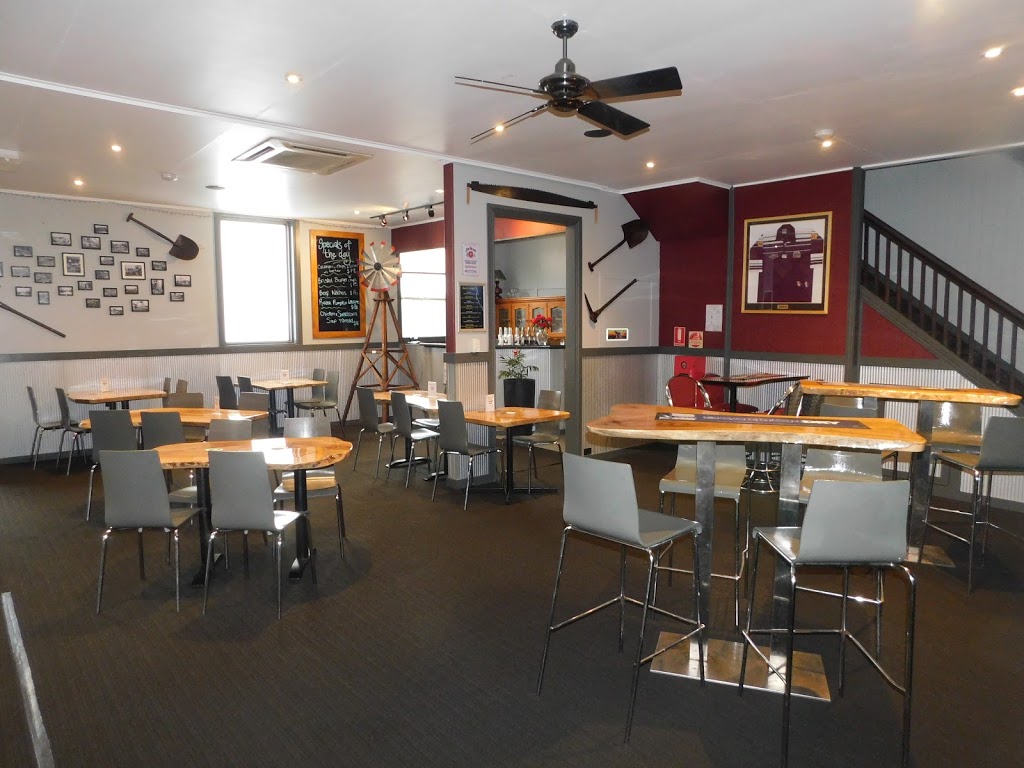 Queenslander Hotel | 170 Mary St, Gympie QLD 4570, Australia | Phone: (07) 5482 1506