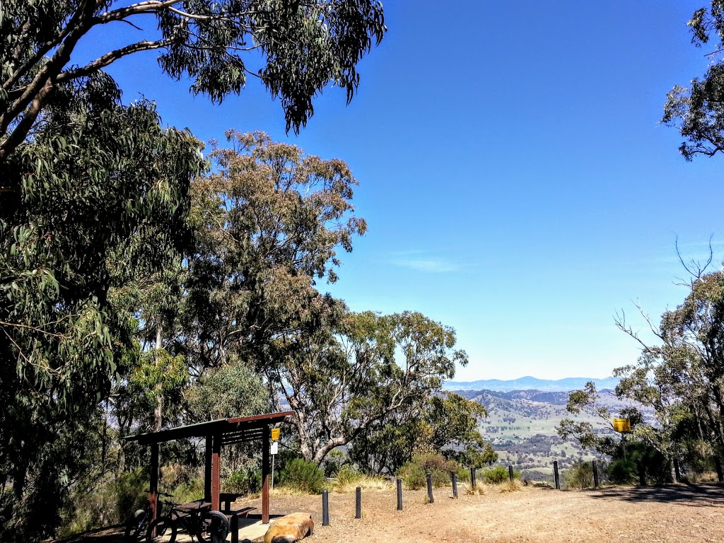 Hanging Rock Lookout | Hanging Rock Lookout Rd, Hanging Rock NSW 2340, Australia