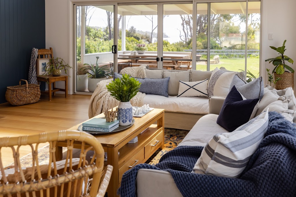 The Pearl Tasmania | 216 White Beach Rd, White Beach TAS 7184, Australia | Phone: 0408 308 339