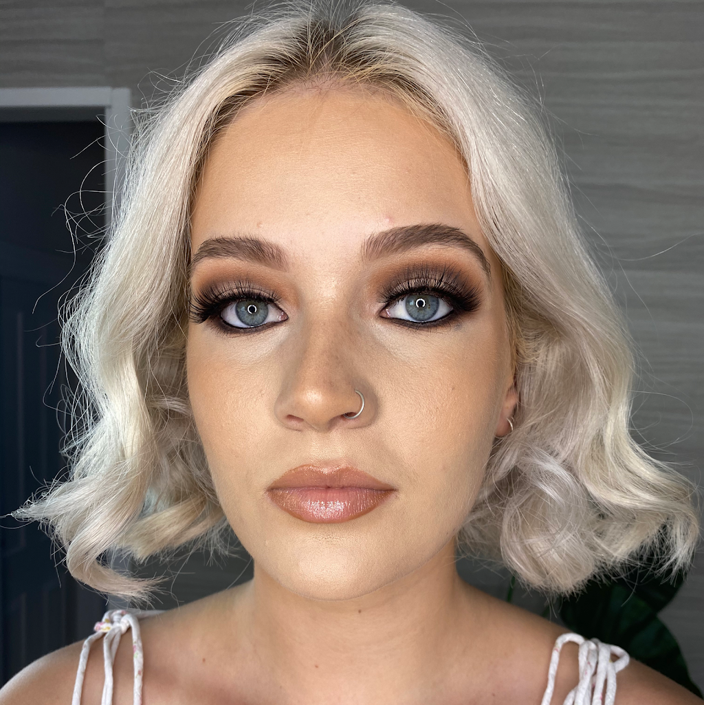 Tayissa Walters Makeup Artist | 33 Eleventh Ave, Brighton QLD 4017, Australia | Phone: 0466 797 254