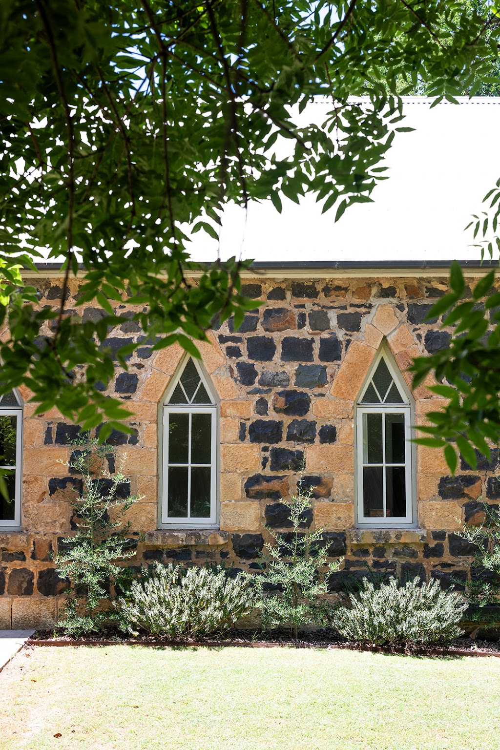 The Church Retreat Guyong | 8 Byng Rd, Guyong NSW 2798, Australia | Phone: 0427 147 156