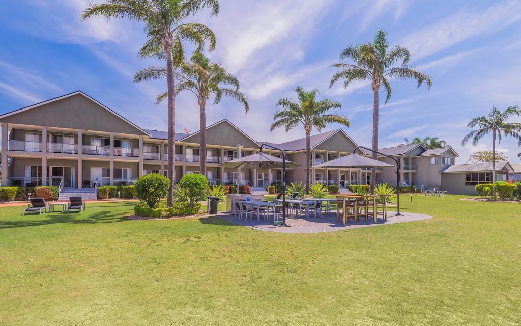 Moby Dick Waterfront Resort Motel | lodging | 27/29 Yamba Rd, Yamba NSW 2464, Australia | 0261452445 OR +61 2 6145 2445