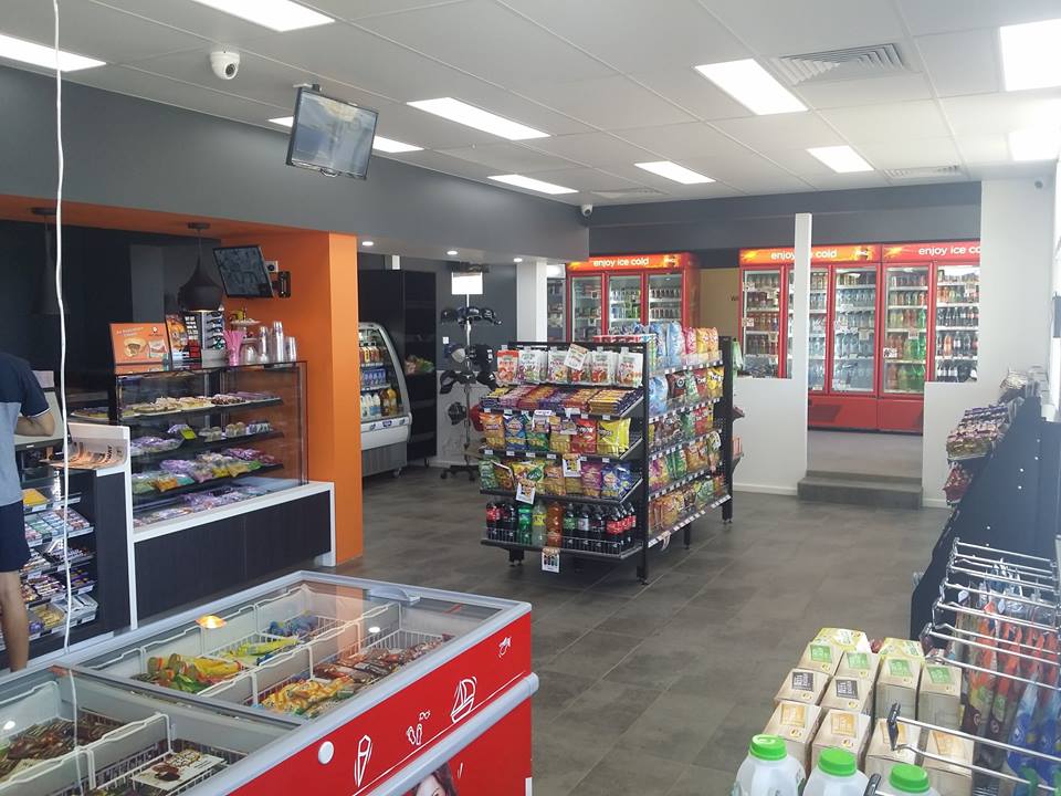 Somerton Roadhouse | gas station | Oxley Hwy, Somerton NSW 2340, Australia | 0267697690 OR +61 2 6769 7690