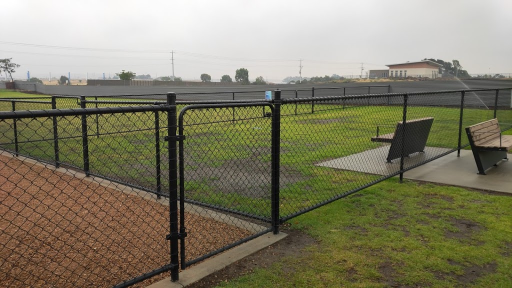 Kalkallo Dog Park | Corner Dwyer Street &, Design Way, Kalkallo VIC 3064, Australia