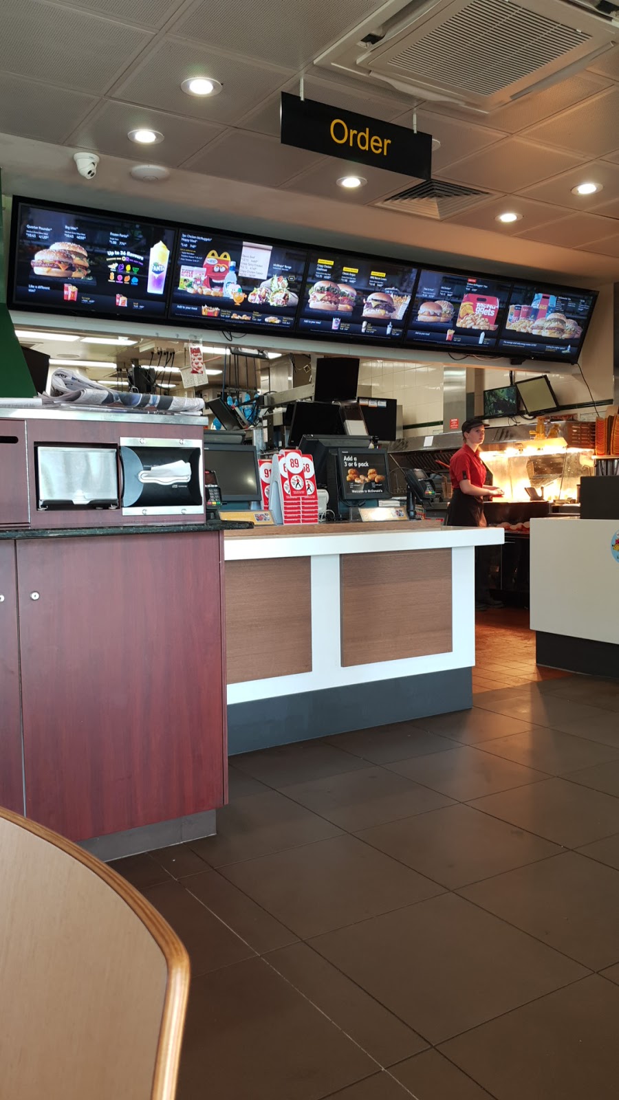 McDonalds Lismore | meal takeaway | 103 Laurel Ave, Lismore NSW 2480, Australia | 0266222655 OR +61 2 6622 2655