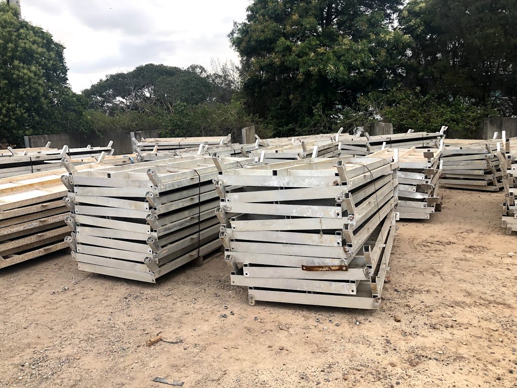 KM Scrap Metals Pty Ltd | 5 William Lord Pl, Belrose NSW 2085, Australia | Phone: 0422 835 845