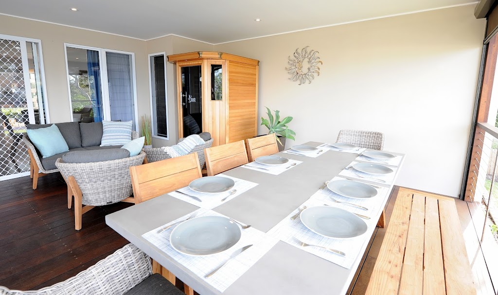 Blue Yonder Lodge and Studio | 10 Short St, Wyee Point NSW 2259, Australia | Phone: 0415 301 826