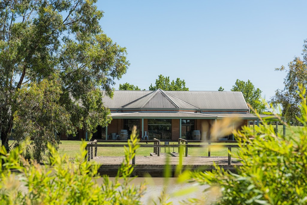 St Annes Vineyards Moama | Twenty Four Ln, Moama NSW 2731, Australia | Phone: (03) 5480 0099