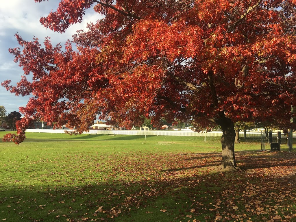 Tenterfield Bowling Club Motor Inn | 77 Molesworth St, Tenterfield NSW 2372, Australia | Phone: (02) 6736 1023