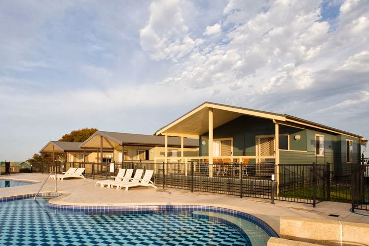 NRMA Merimbula Beach Holiday Resort | campground | 2 Short Point Rd, Merimbula NSW 2548, Australia | 0264998999 OR +61 2 6499 8999