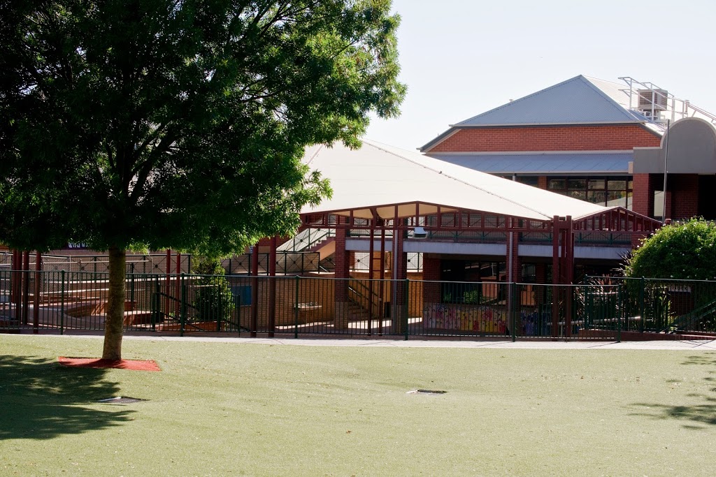 Kennington Primary School | school | 60 Crook St, Kennington VIC 3550, Australia | 0354432011 OR +61 3 5443 2011