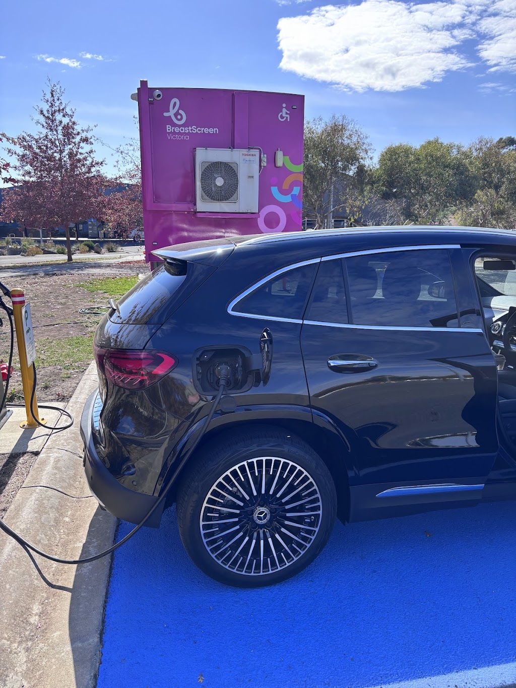 Chargefox Charging Station | 7/25 Caroline Chisholm Dr, Kyneton VIC 3444, Australia | Phone: 1300 518 038