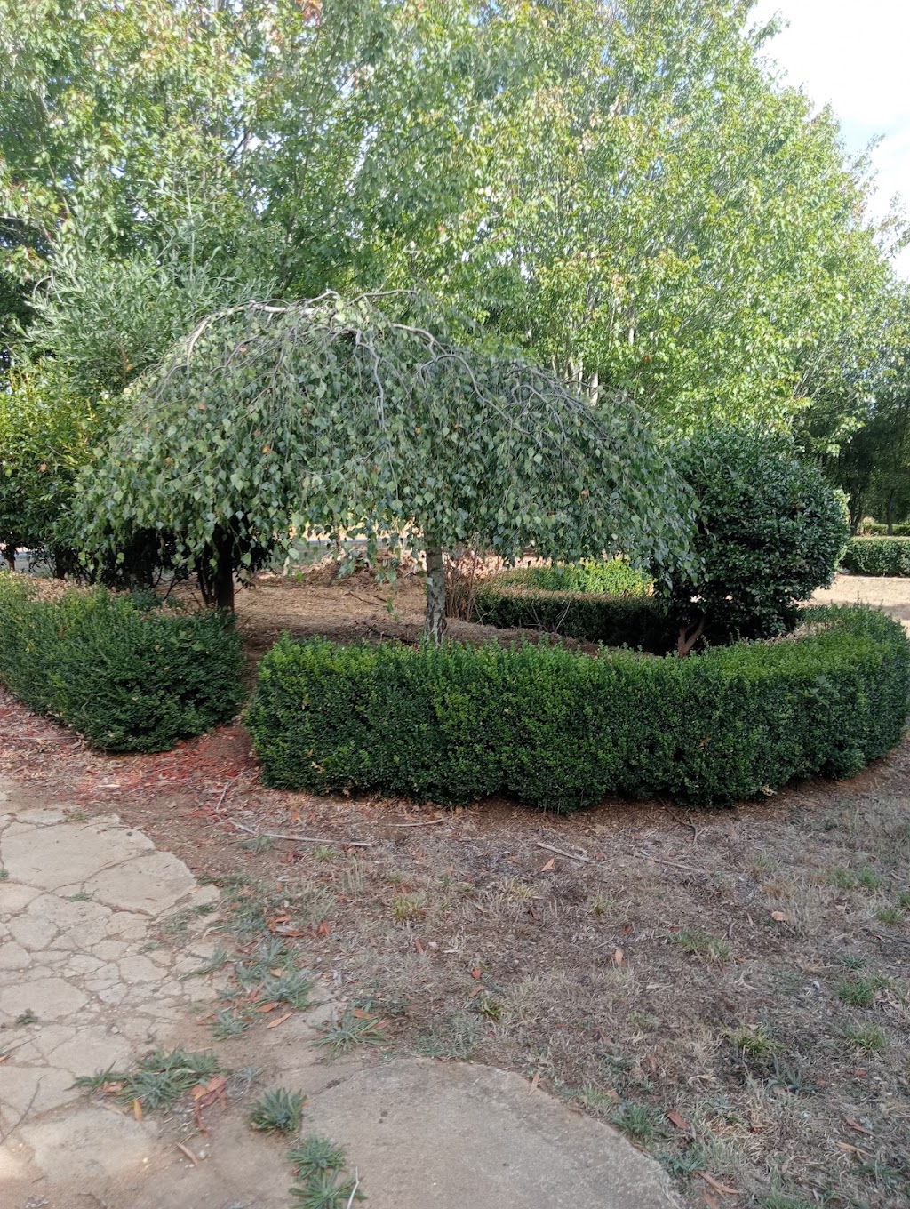 KL - West Garden Services. Kinglake West | 100 National Park Rd, Kinglake West VIC 3757, Australia | Phone: 0473 168 096
