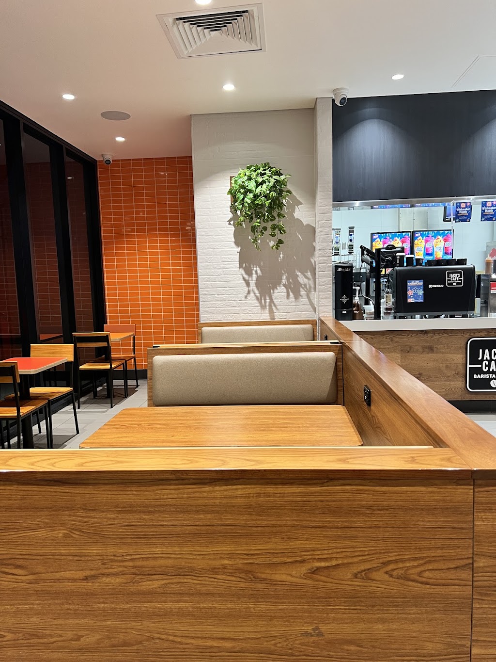 Hungry Jacks Burgers Armstrong Creek | 458-498 Torquay Rd, Armstrong Creek VIC 3217, Australia | Phone: (03) 5141 0070