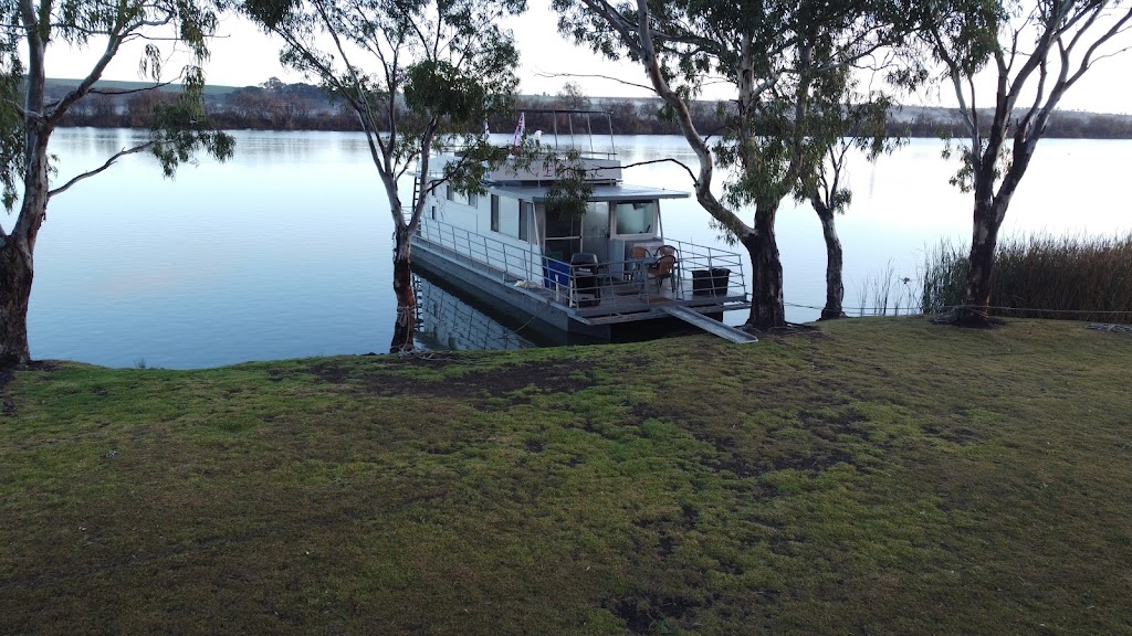 Elfin Houseboat | 100 Roper Rd, Murray Bridge SA 5253, Australia | Phone: 0417 812 529