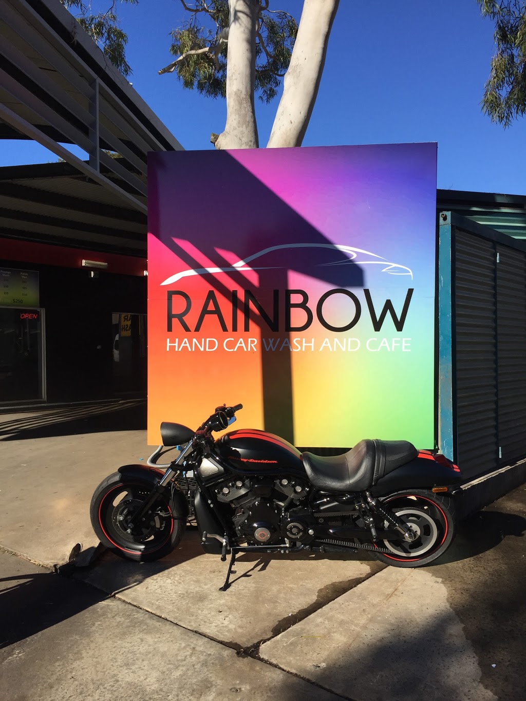 Rainbow Hand Car Wash & Cafe | car wash | 120 Victoria Rd, Drummoyne NSW 2047, Australia | 0297191565 OR +61 2 9719 1565