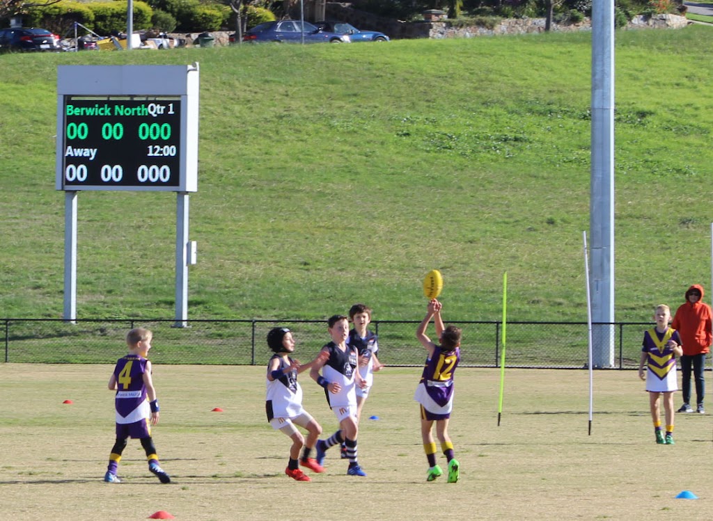 Berwick North Junior Football Club | Timbarra P9, 159/197 Parkhill Dr, Berwick VIC 3806, Australia | Phone: 0407 689 367