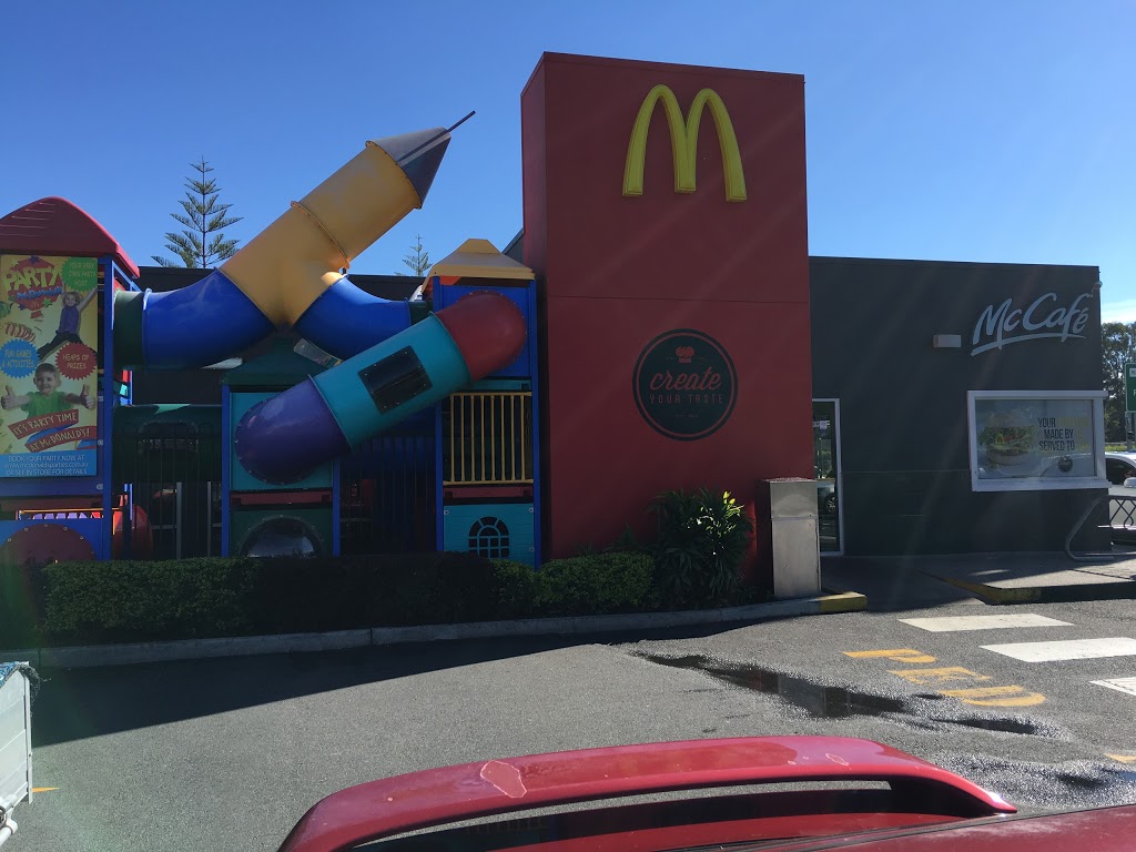 McDonalds Elanora | cafe | The Pines Shopping Centre, Cnr Guineas Creek Rd & K.P. McGrath Drive, Elanora QLD 4221, Australia | 0755983733 OR +61 7 5598 3733