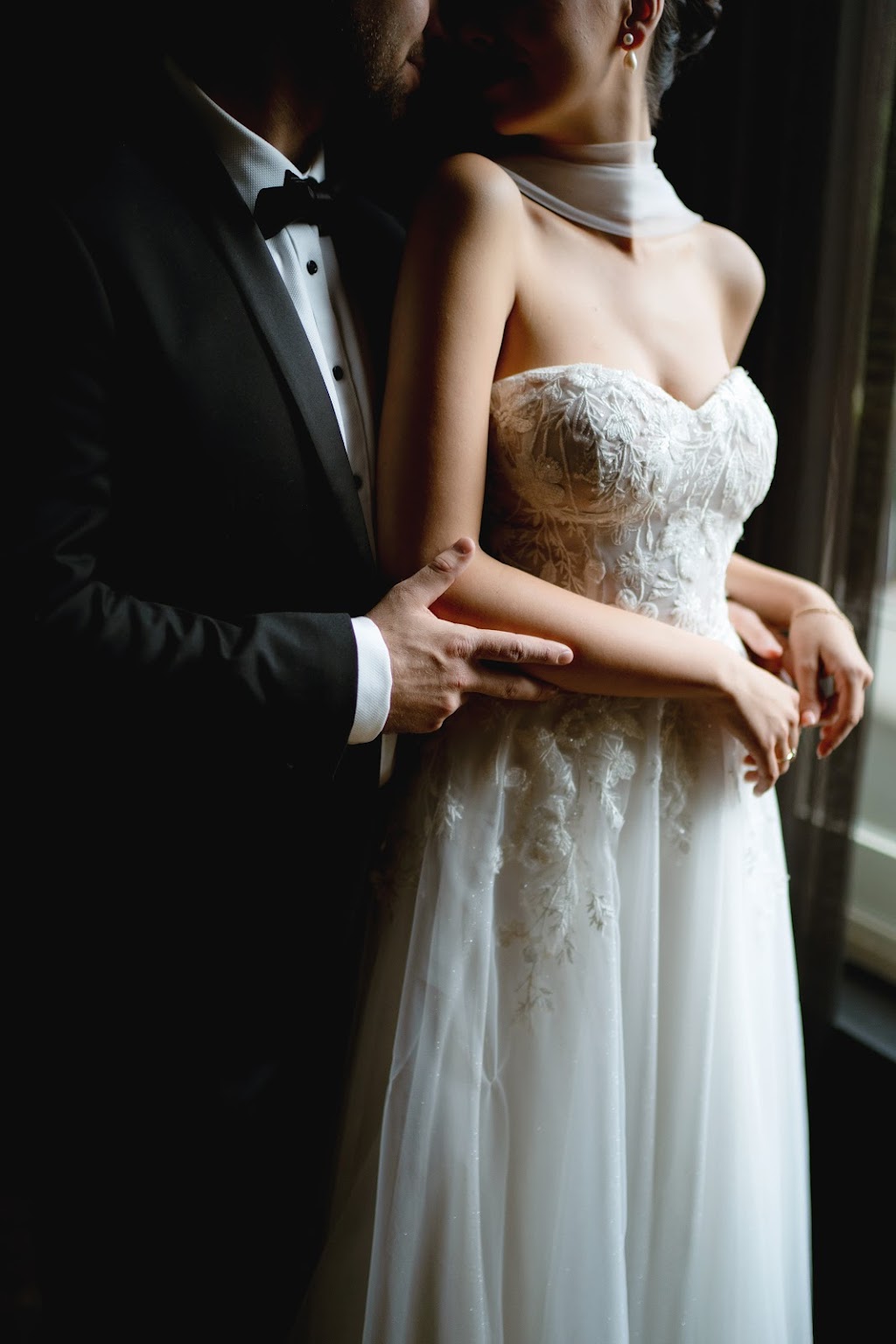 Bayside Bridal | Suite 19 (Basement Level/30-32 Cypress St, Redland Bay QLD 4165, Australia | Phone: 0415 713 014