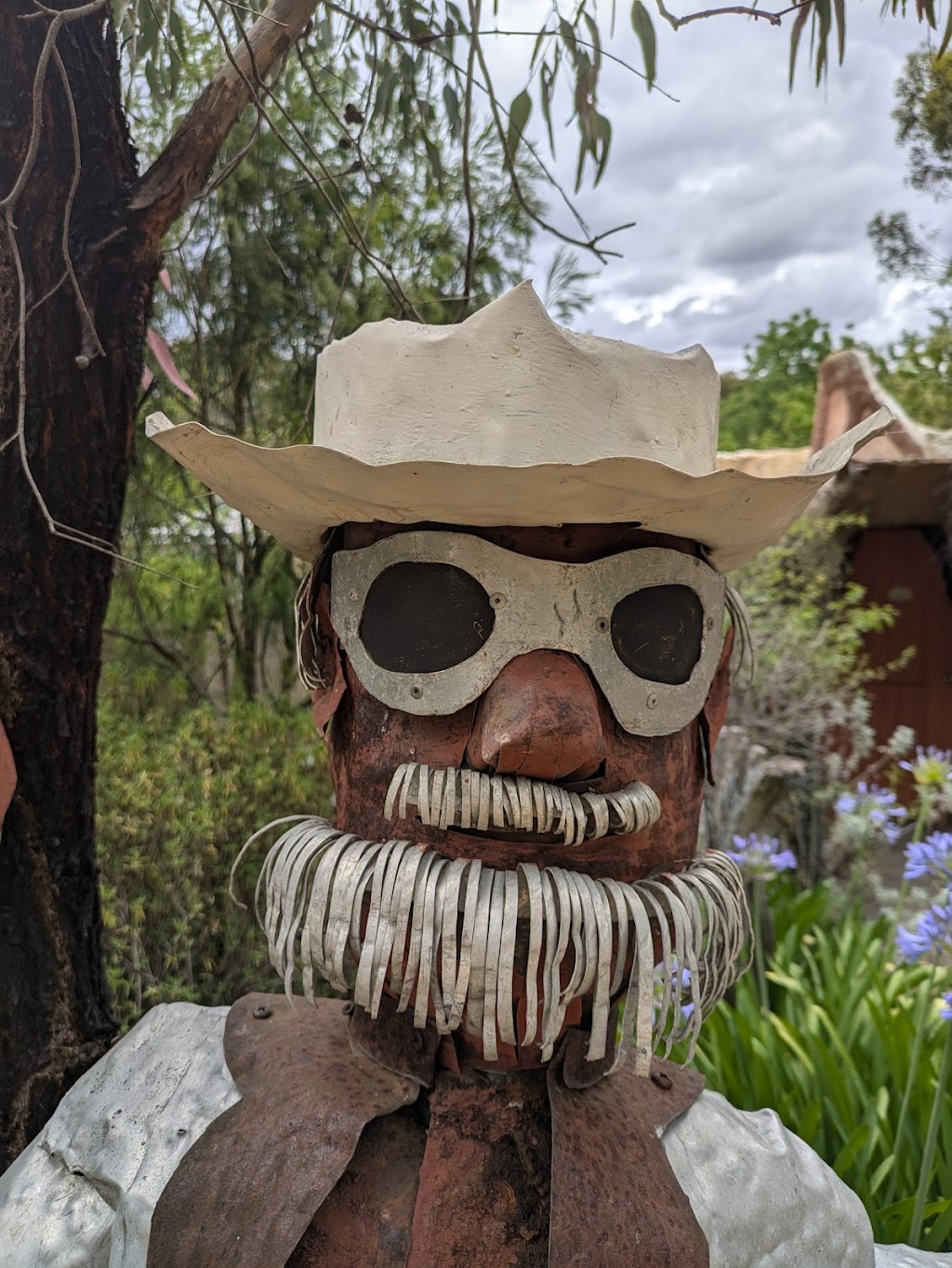 Woop Woop Sculpture Garden | 171 Blackjack Rd, Harcourt VIC 3453, Australia | Phone: 0417 485 327