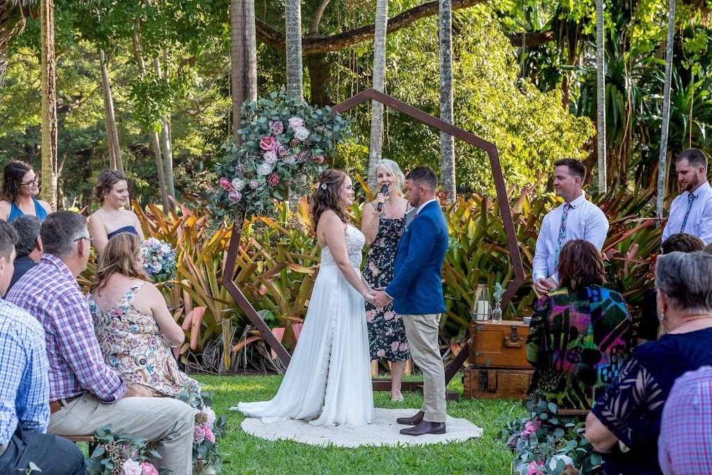 Leigh Ball Photography | 12 Wyralla Cres, Gisborne VIC 3437, Australia | Phone: 0407 869 968