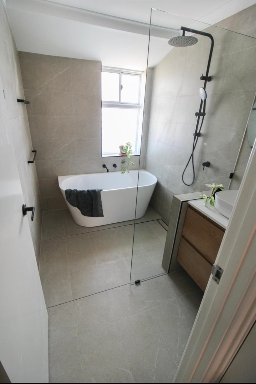 Oasis Bathroom & Kitchen Renovations | 32 Shepherd St, Liverpool NSW 2170, Australia | Phone: 0452 009 900