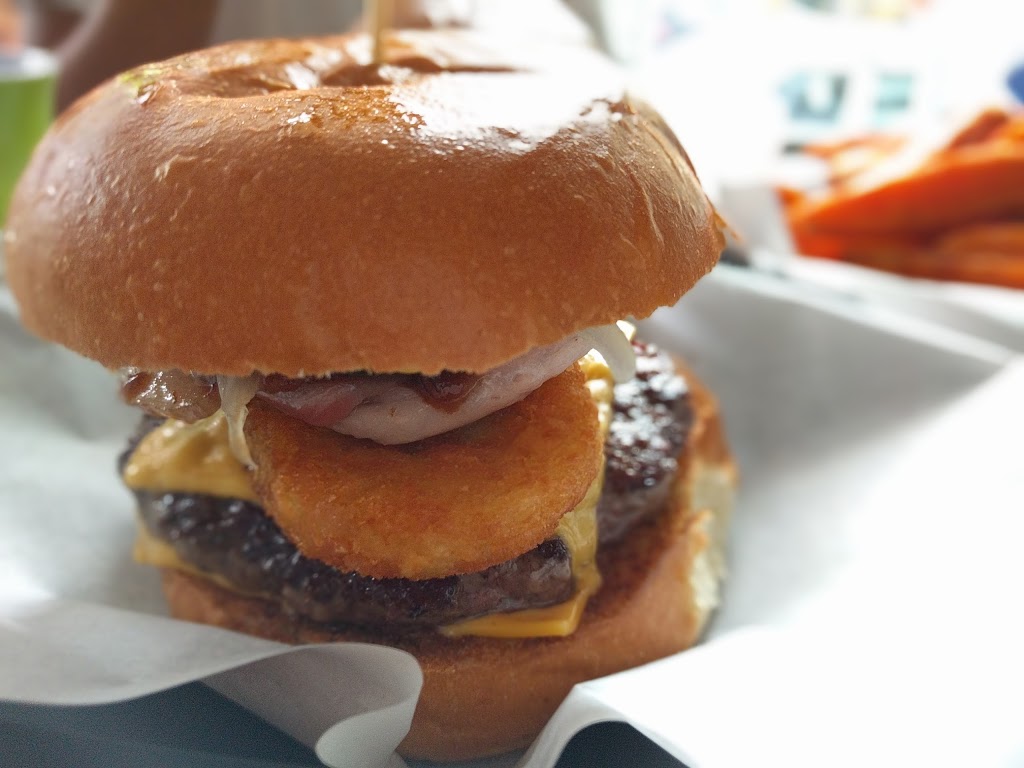 The Feedbag Burger Restaurant | restaurant | 32 McKeon St, Maroubra NSW 2035, Australia | 0293493595 OR +61 2 9349 3595