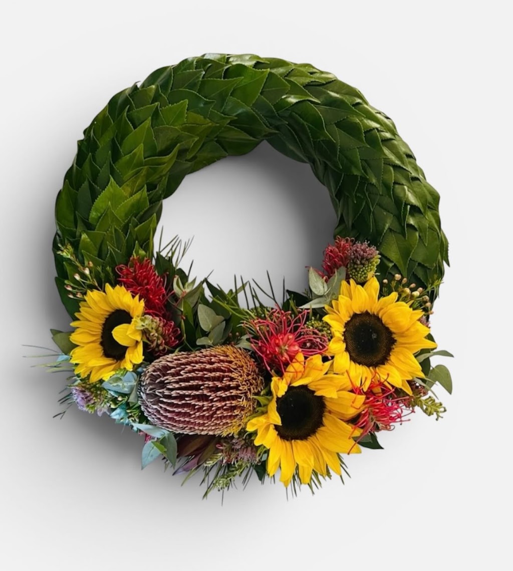 Nieve Flowers and Design | 3 Toby Ct, Dayboro QLD 4521, Australia | Phone: 0432 423 787